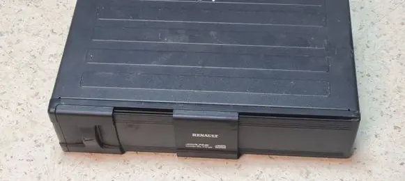 Renault Scenic I CD/DVD changer 8200002589A