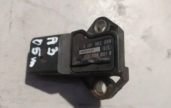 Audi A3 S3 A3 Sportback 8P Air pressure sensor 038906051B 0281002399 030906051