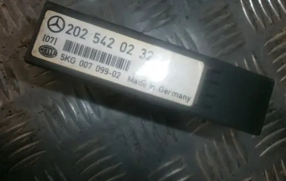 Mercedes-Benz C W202 Other control units/modules 2025420232 5kg00709902