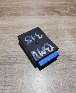 BMW 3 E36 Window wiper relay 8357068 05012100