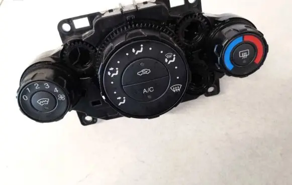 Ford Fiesta Climate control unit 8A6119980BE 8A61-19980-BE