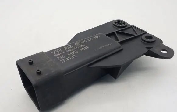 Skoda Fabia Mk2 (5J) Coolant fan relay 5J0919506