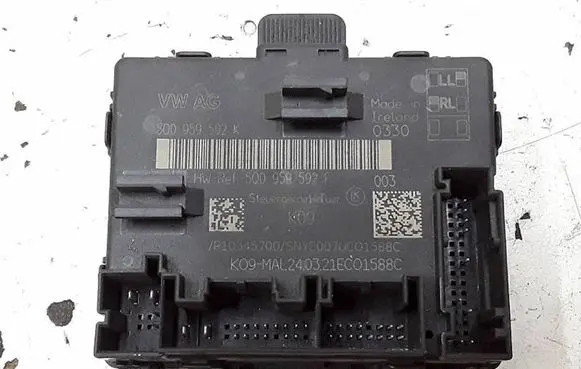 Volkswagen PASSAT B8 Door control unit/module 5Q0959592F 3D0959592K