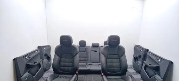 Porsche Macan (95B) Seat set 