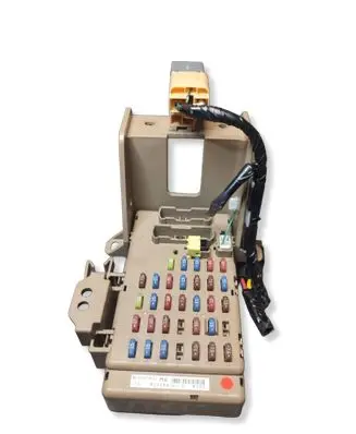 Subaru Forester SJ Fuse module 82201FJ211