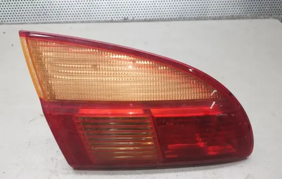 Toyota Avensis T220 Tailgate rear/tail lights 034NC0