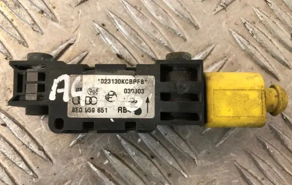 Audi A4 S4 B6 8E 8H Airbag deployment crash/impact sensor 8E0959651 030303 023130KCPFF8