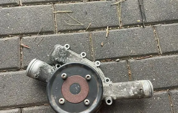Mercedes-Benz S W221 Water pump A2752000001