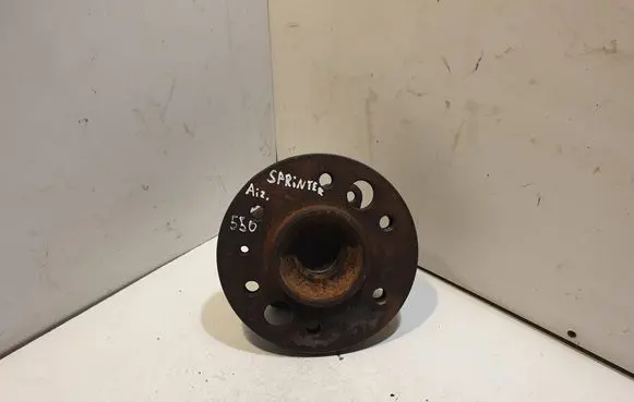 Mercedes-Benz Sprinter W906 Rear wheel hub