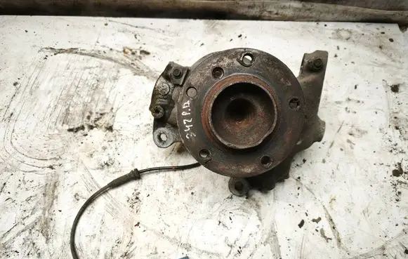 BMW 5 E60 E61 Front wheel hub 6760984R