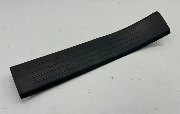 Mercedes-Benz GLE W167 Rear sill trim cover A1676803501