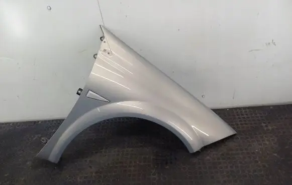 Renault Megane II Fender 8200495406