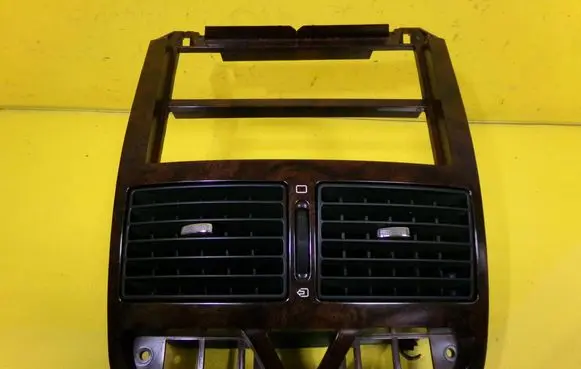 Peugeot 307 Dash center air vent grill 9634505077