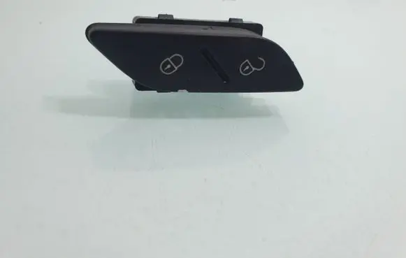 Volkswagen Golf VI Central locking switch button 5K0962125