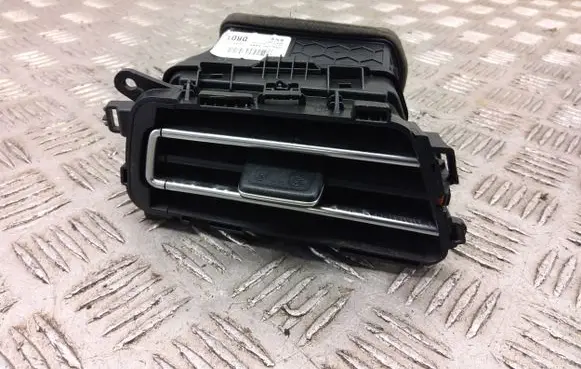 KIA Niro Dash center air vent grill 84795g5aa0a
