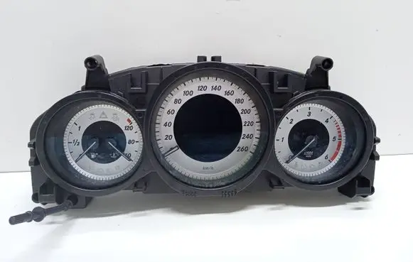 Mercedes-Benz C W204 Speedometer (instrument cluster) A2049004108 204902120 2049018903