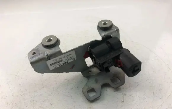 BMW 3 F30 F35 F31 Tailgate window lock/catch/latch 7207046