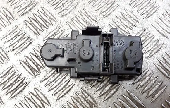 Audi A6 S6 C5 4B Tail light bulb cover holder b5831bl 148162