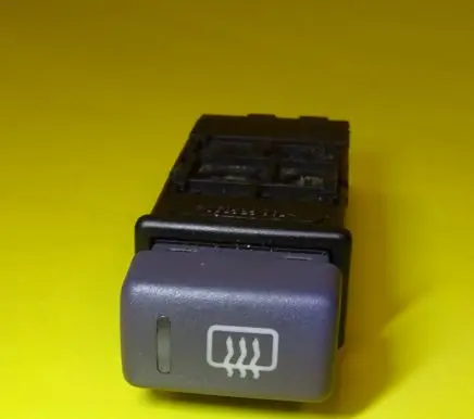 Land Rover Freelander Windscreen/window heater switch YUE100540KML