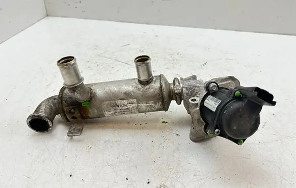 Ford Focus EGR valve cooler 3M5Q9F464BC