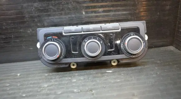 Volkswagen PASSAT B7 Climate control unit 7N0907426K