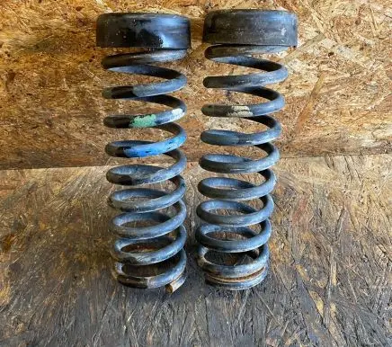 Mercedes-Benz 190 W201 Rear coil spring 2013251044