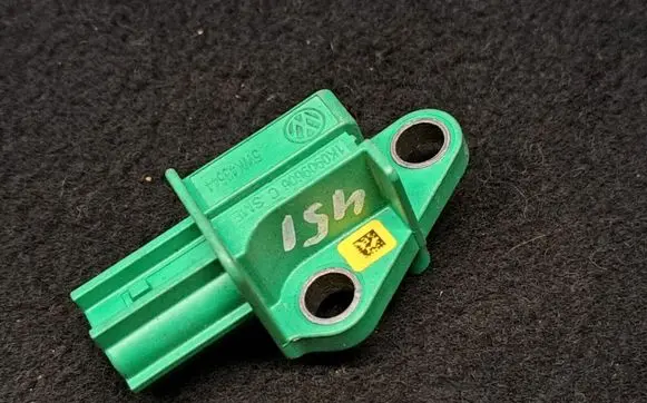 Audi A4 S4 B8 8K Airbag deployment crash/impact sensor 1K0909606C