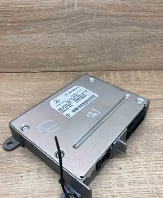 Mercedes-Benz E W211 Bluetooth control unit module A2118705526 USED