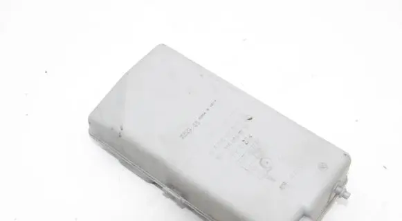 Mercedes-Benz SL R230 Vacuum air tank A2208050119