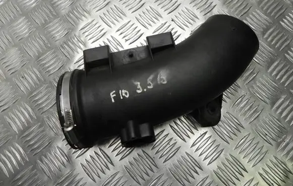 BMW 5 F10 F11 Air intake hose/pipe 1054695S02 VD10422