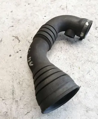 Audi A4 S4 B5 8D Air intake hose/pipe 8d0129615a