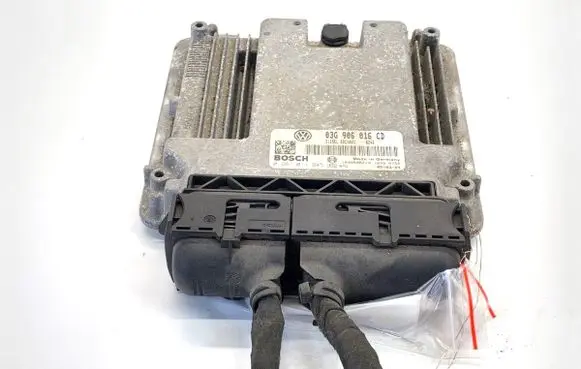 Volkswagen Touran I Engine control unit/module ECU 03G906016CD