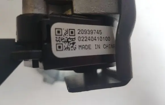 Opel Insignia A Ignition lock 20939745 02240410100