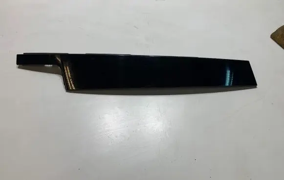 Volkswagen Golf VIII Front door glass trim molding 5H4837901A