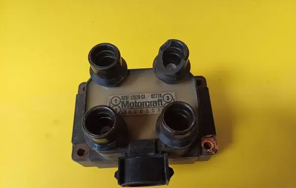 Ford Escort High voltage ignition coil 928F12029CA