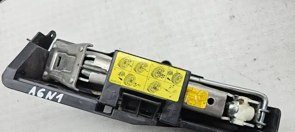 Audi A6 S6 C6 4F Lift Jack 4F0011031 8E0010175A