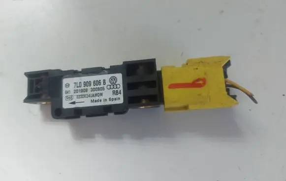Porsche Cayenne (9PA) Airbag deployment crash/impact sensor 7L0909606B