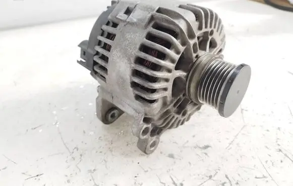 Skoda Superb B6 (3T) Generator/alternator 26007238 8EL012430951 140A