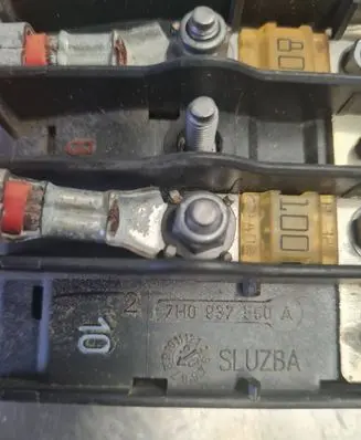 Volkswagen Transporter - Caravelle T5 Fuse module 7H0937550A SLUZBA