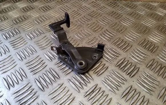 Audi A6 S6 C4 4A Engine bonnet (hood) release handle