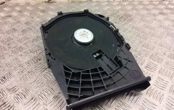 BMW 1 E82 E88 Subwoofer speaker 9204785