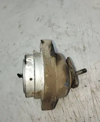 BMW X3 E83 Engine mount bracket 319888624