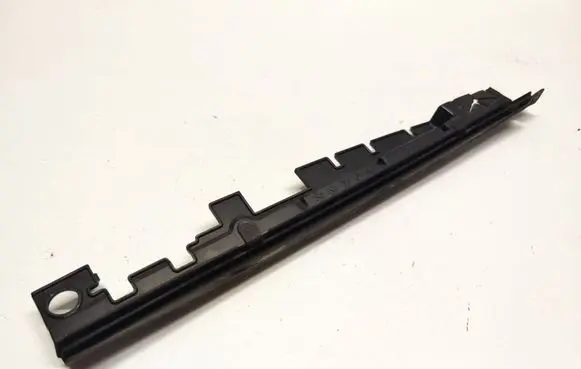 Audi A4 S4 B9 Intercooler air guide/duct channel 8W0121292B