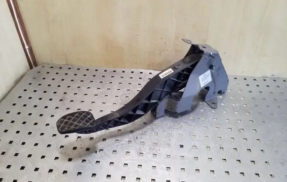 Clutch pedal