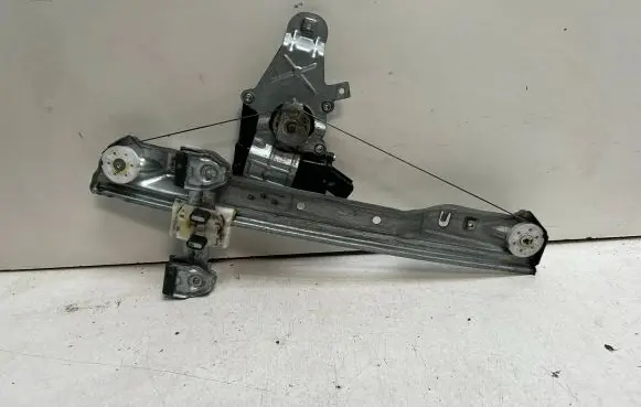 Opel Meriva B Rear door window regulator with motor 133545500 080211