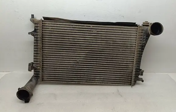 Volkswagen Caddy Intercooler radiator 1K0145803F F8621