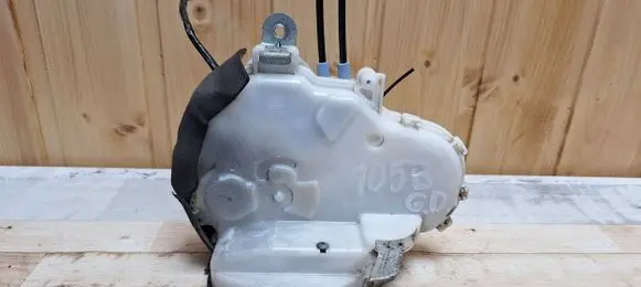 Honda Civic Rear door lock 13105981 0390201591
