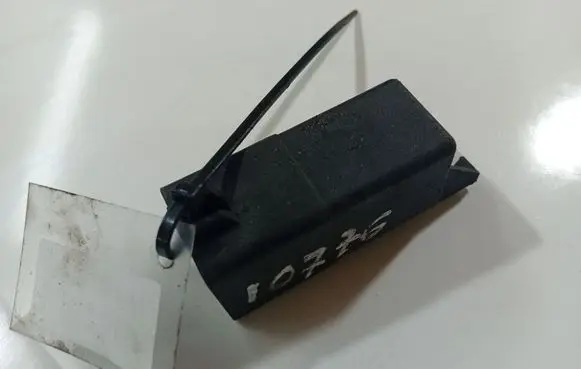 Volkswagen PASSAT B5.5 Other relay 0281003089