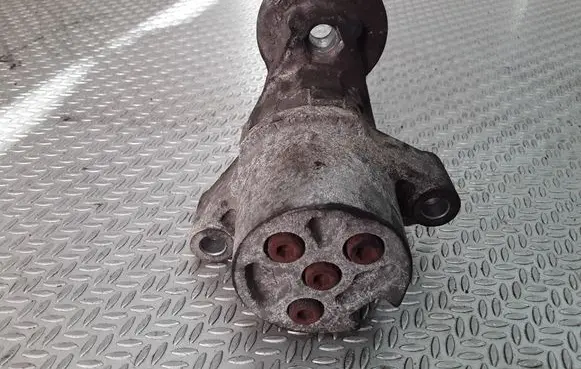 Mazda 6 Generator/alternator belt tensioner