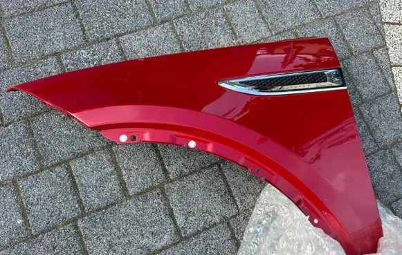 Jaguar E-Pace Fender J9C2951